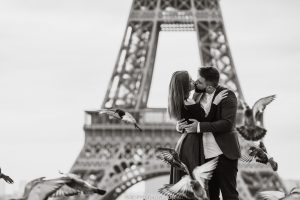 Paris Photographer. Love photo session in Paris